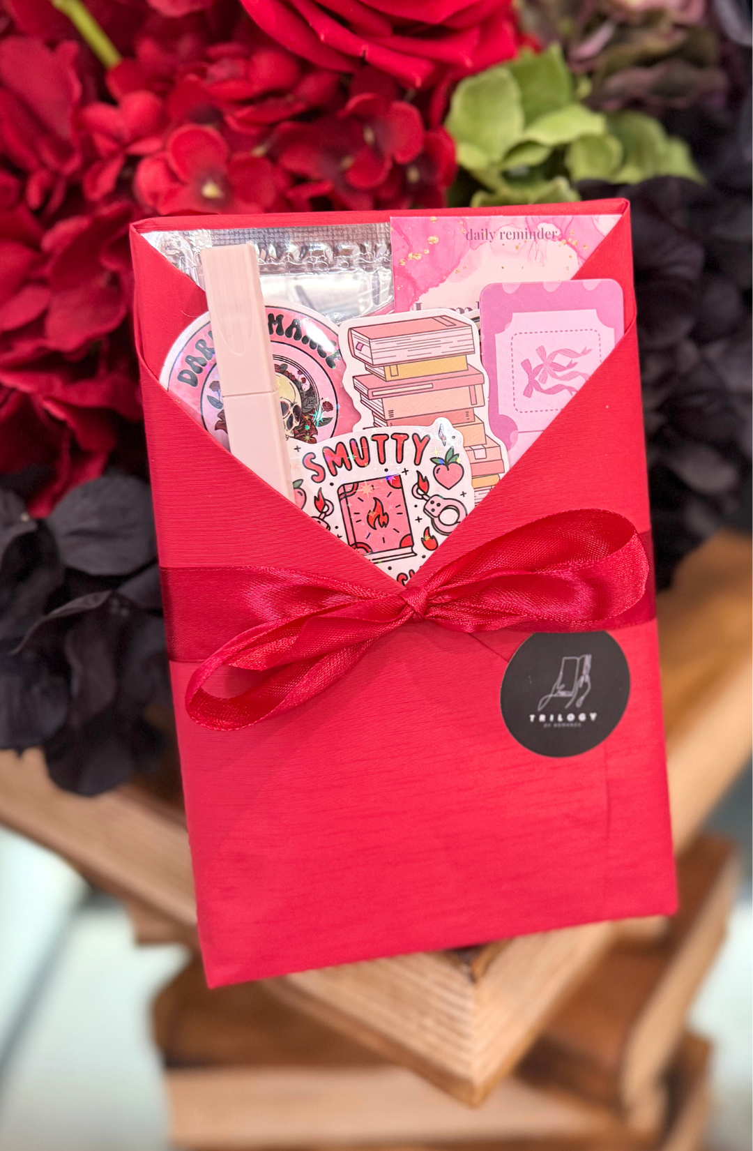 Blind Date With A Book – Valentine’s Day Edition 💌