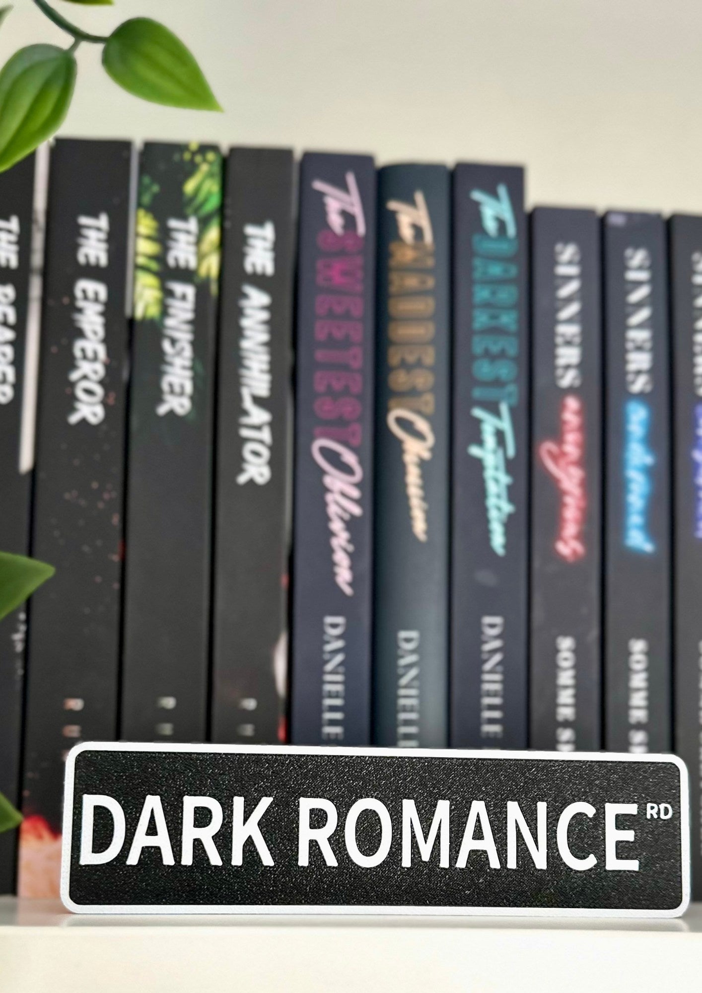 Dark Romance RD - Bookshelf Street Sign