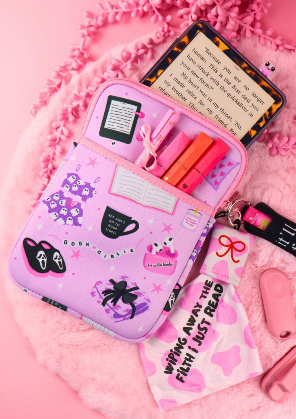 Cozy Booktok E-reader/Book Sleeve
