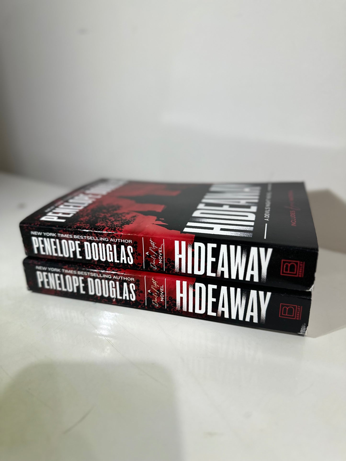 DAMAGED - Hideaway- Penelope Douglas